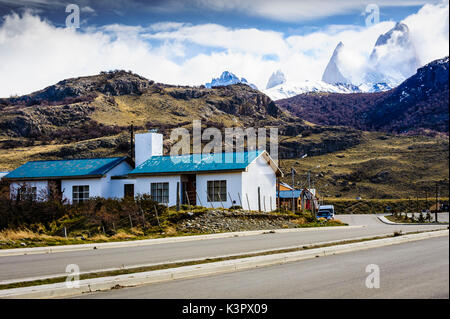 El Chalten, Santa Cruz Province, Glacier National Park, Patagonia, Argentina, South America. The little village with the Fitz Roy Mountain in background. Stock Photo