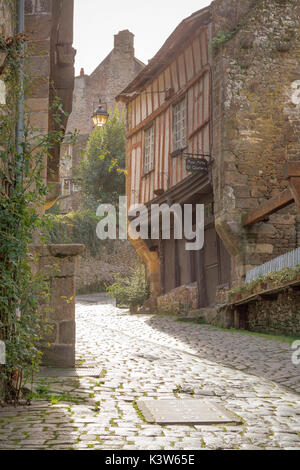 Rue du Petit Fort, Dinan, Côtes-d'Armor, Bretagne - Brittany, France, Europe Stock Photo