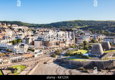 17 June 2017: Ilfracombe, North Devon, England, UK - Ilfracombe from Capstone Hill, with the Landmark Theatre and the Visitor Centre on the right. Stock Photo