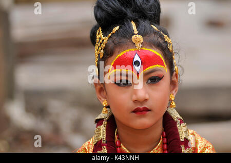 Kathmandu, Nepal. 04th Sep, 2017. A Portrait of Nepalese young girl impersonate as a Kumari or living Goddess participate during celebration of Kumari puja at Basantapur Durbar Square, Katmandu, Nepal on Monday, September 04, 2017. Altogether 108 young girls under the age of nine gathered for the Kumari puja, a tradition of worshiping, which believes doing puja save small girls from diseases and bad luck in future. Credit: Narayan Maharjan/Pacific Press/Alamy Live News Stock Photo