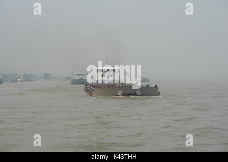 yellow river life, wuhan, smog Stock Photo