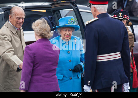 North Queensferry, Fife, UK. 04th Sep, 2017. The official opening of the Queensferry Crossing Her Majesty the Queen arriving Credit: Richard Newton/Alamy Live News Stock Photo