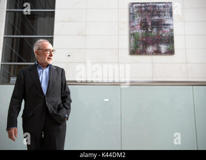 Berlin, Germany. 04th Sep, 2017. Painter and sculptor Gerhard Richter is standing in front of one his paintings that he handed over in the German Bundestag in Berlin, Germany, 04 September 2017. The series 'Birkenau' from 2014 consists of four paintings and was honoured in a ceremony by President of the Parliament Norbert Lammert. Photo: Soeren Stache/dpa/Alamy Live News