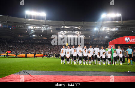 Stuttgart, Deutschland. 04th Sep, 2017. Teamfoto, Mannschaftsbild, Mannschaftsfoto Deutschland. GES/ Fussball/ WM Qualifikation: Deutschland - Norwegen, 04.09.2017 Football/Soccer: WC qualification: Germany vs Norway, Stuttgart, September 4, 2017 | Verwendung weltweit Credit: dpa/Alamy Live News Stock Photo