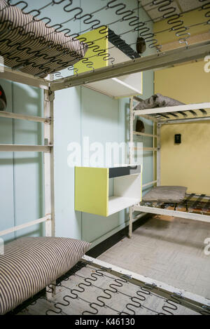 Canada, Ontario, Carp, The Diefenbunker, Canadian Cold War Museum in underground bunker, bunk beds Stock Photo