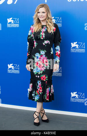 Venice, Italien. 05th Sep, 2017. Michelle Pfeiffer during the 'Mother!' photocall at the 74th Venice International Film Festival at the Palazzo del Casino on September 05, 2017 in Venice, Italy Credit: Geisler-Fotopress/Alamy Live News Stock Photo