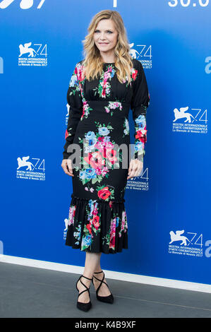 Venice, Italien. 05th Sep, 2017. Michelle Pfeiffer during the 'Mother!' photocall at the 74th Venice International Film Festival at the Palazzo del Casino on September 05, 2017 in Venice, Italy Credit: Geisler-Fotopress/Alamy Live News Stock Photo