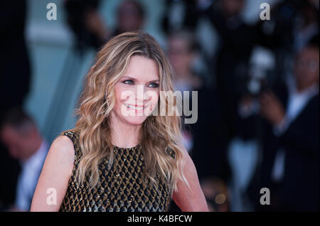 Venice, Italy. 5th Sep, 2017. Actress Michelle Pfeiffer attends the premiere of the movie 'Mother!' at the 74th Venice Film Festival in Venice, Italy, Sept. 5, 2017. Credit: Jin Yu/Xinhua/Alamy Live News Stock Photo