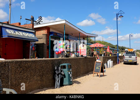 Mablethorpe, Lincolnshire, UK. August 15, 2017. The shops and cafe on the promenade of the North beach at Mablethorpe in Lincolnshire. Stock Photo