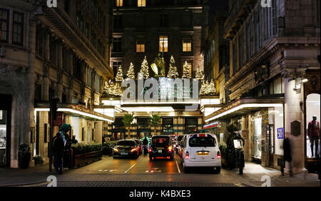Outside view of Savoy hotel, Britain's first luxury hotel in central London, opened in 1889 and closed in 2007 for renovations reopened in Oct 2010. Stock Photo