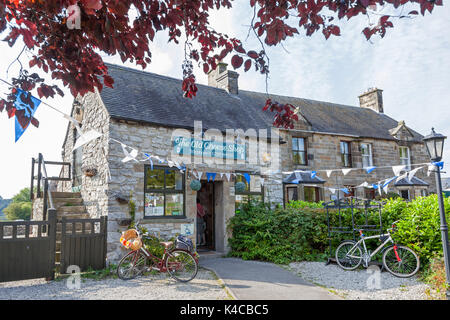 Hartington village in the Derbyshire Peak District, England, UK Stock Photo