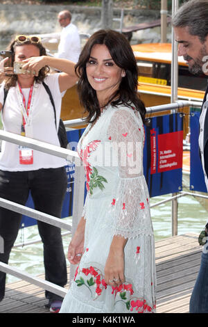 Venice, Italy. 06th Sep, 2017. VENICE, ITALY - SEPTEMBER 06: Penelope Cruz is seen on her way to the photocall for the film 'Loving Pablo' during the 74th Venice Film Festival on September 6, 2017 in Venice, Italy. Credit: Graziano Quaglia/Alamy Live News