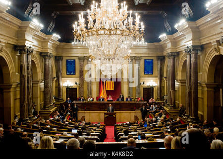 Barcelona, Spain. 06th Sep, 2017. September 6, 2017 - Barcelona, Catalonia, Spain - Parliamentary session in the Catalonia Parliament.The Catalan Parliament has passed a law to call a referendum of independence the next first of October. The unionist forces of Catalonia and the Spanish government are frontally opposed to the referendum and consider it illegal. Credit: Jordi Boixareu/Alamy Live News Stock Photo