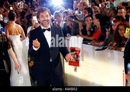 Venice, Italy. 06th Sep, 2017. Javier Bardem attending the 'Loving Pablo' premiere at the 74th Venice International Film Festival at the Palazzo del Cinema on September 06, 2017 in Venice, Italy Credit: Geisler-Fotopress/Alamy Live News