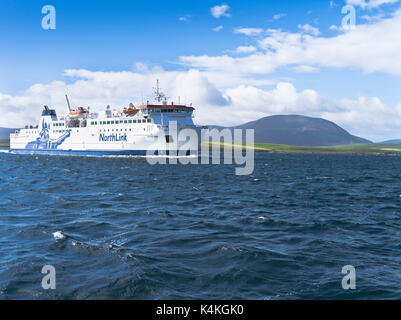 dh MV Hamnavoe NORTHLINK ORKNEY Scottish Serco ferry in Scapa Flow arriving Stromness scotland ferries Stock Photo