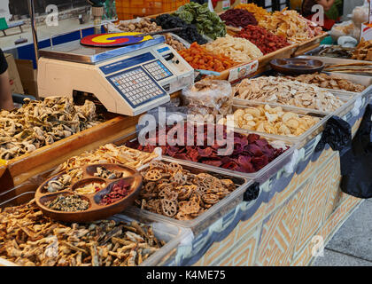 Korean dried goods market stall, October 30 2015, Seoul, South Korea Stock Photo