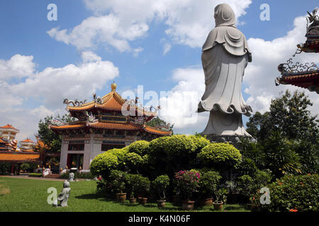 Bodhisattva Avalokitesvara, Guanyin statue (Quan Am), Kong Meng San Phor Kark See Monastery, Singapore, Southeast Asia, Asia Stock Photo