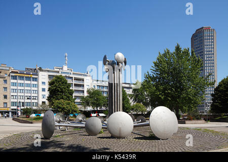 Ebertplatz, Hochhaus Ringturm, Brunnenskulptur, Köln, Nordrhein ...