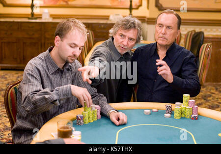 Photo Must Be Credited ©Alpha Press 070000 (2007) Director Curtis Hanson, Poker Pro Daniel Negreanu and Robert Duvall as L C Cheever in the movie Lucky You Stock Photo