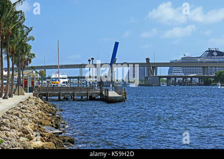 Port boulevard and the cruise terminal in Miami Stock Photo