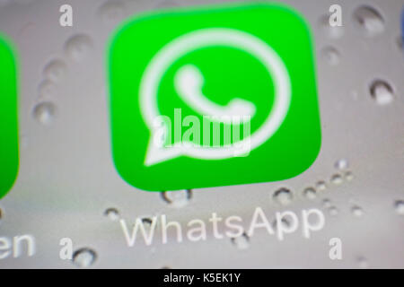Smartphone-App WhatsApp, Display. Stock Photo