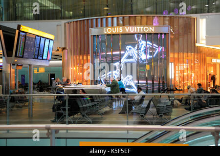 Louis Vuitton advertising screen, Terminal Five, Heathrow airport, London,  England, UK Stock Photo - Alamy