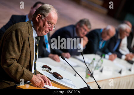 Nuremberg, Germany. 9th Sep, 2017. Alexander Gauland (L), a candidate for the right-wing nationalist party Alternative for Germany, speaks at a party election campaign event in Nuremberg, Germany, 9 September 2017. Photo: Daniel Karmann/dpa/Alamy Live News