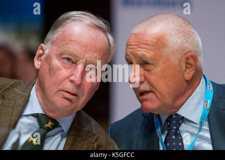 Nuremberg, Germany. 9th Sep, 2017. Alexander Gauland (L), a candidate for the right-wing nationalist party Alternative for Germany, talks to the former Czech president and prime minister Vaclav Klaus at a party election campaign event in Nuremberg, Germany, 9 September 2017. Photo: Daniel Karmann/dpa/Alamy Live News