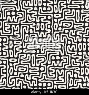 Seamless pattern with maze lines. Monochrome abstract background. Vector hand drawn labyrinth. Stock Vector
