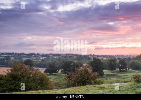 Gainford, County Durham, UK. 10th September 2017. A misty start to the day at sunrise over the village of Gainford in County Durham. Credit Robert Smith/Alamy Live News Stock Photo