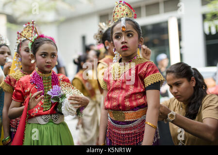 Kuala Lumpur, MALAYSIA. 10th Sep, 2017. Malaysian kids wearing traditional costumes during the Japanese annual 'Bon Odori' festival celebrations in Kuala Lumpur, Malaysia on September 10, 2017. Hundreds of participants including both resident Japanese nationals and local Malaysians are celebrated the summer dance festival. Credit: Chris Jung/ZUMA Wire/Alamy Live News Stock Photo