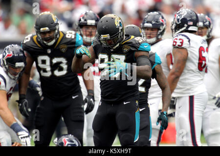 Jacksonville Jaguars defensive end Dawuane Smoot (94) runs a drill during  an NFL football practice in Jacksonville, Fla., Friday, Jan. 19, 2018. (AP  Photo/Gary McCullough Stock Photo - Alamy