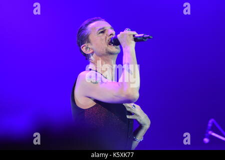 New York, New York, USA. 09th Sep, 2017. DAVE GAHAN and Depeche Mode performing live in concert at Madison Square Garden. Credit: Jeffrey Geller/ZUMA Wire/Alamy Live News Stock Photo