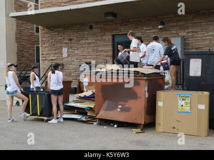 College students recycling on campus, University of Colorado Stock Photo