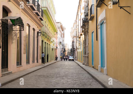 Havanna, - January 08, Travel, Havanna, Cuba, Habana City . In the Picture: Streetview . (Photo by Ulrich Roth) Stock Photo