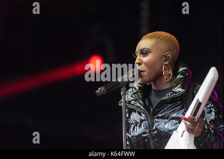 Portmeirion, Wales, UK. 10th Sep, 2017. Laura Mvula plays Festival No.6, Portmeirion, Wales, UK on Sunday 10th September, 2017. Credit: Ken Harrison/Alamy Live News Stock Photo