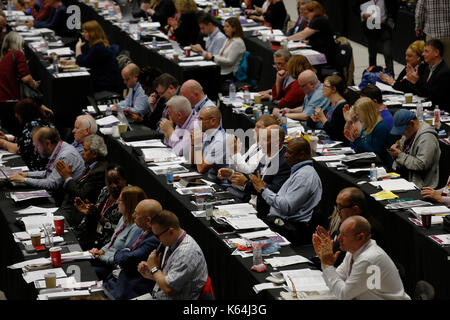 Brighton, UK. 11th Sep, 2017. Delegates attend the Trades Union Congress TUC conference 2017 in Brighton, UK, Monday September 11, 2017. Credit: Luke MacGregor/Alamy Live News Stock Photo