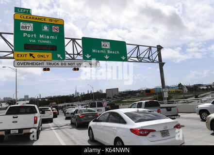 Miami, USA. 11th Sep, 2017. Traffic jam is seen on State Road A1A after Hurricane Irma swept through the area, in Miami, Florida, the United States, on Sept. 11, 2017. Powerful Hurricane Irma roared into Florida and knocked out power to more than 3 million homes and businesses in Florida on Sunday. Credit: Yin Bogu/Xinhua/Alamy Live News Stock Photo