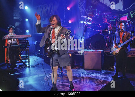 JACK BLACK in THE SCHOOL OF ROCK (2003), directed by RICHARD LINKLATER.  Credit: PARAMOUNT PICTURES / Album Stock Photo - Alamy