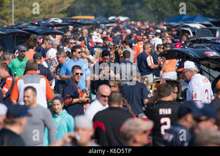 Chicago, Illinois, USA. 10th Sep, 2017. - A general view of the tailgate festivities before the NFL Game between the Atlanta Falcons and Chicago Bears at Soldier Field in Chicago, IL. Credit: csm/Alamy Live News Stock Photo