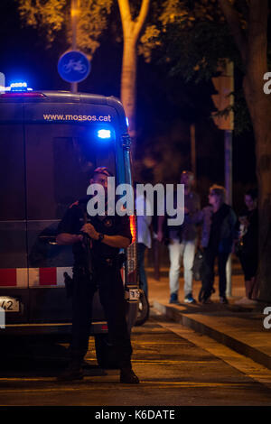 Barcelona, Catalonia. 12th Sep, 2017. Spain. September 12th, 2017. Workers of shops close to the holy family they return to their businesses once the police cordon. Credit: Charlie Perez/Alamy Live News Stock Photo