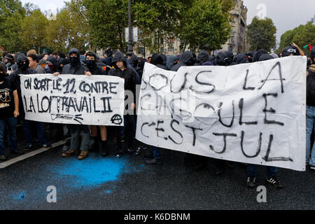 Paris, France. 12 September, 2017. Demonstration against the reform of labor law on 12 September, 2017 in Paris, France. Credit: Bernard Menigault/Alamy Live News Stock Photo