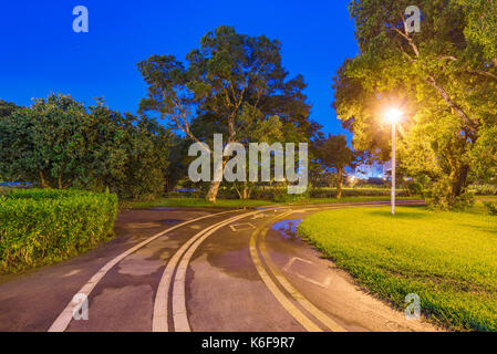 Guting riverside park cycling lanes at night in Taipei Stock Photo