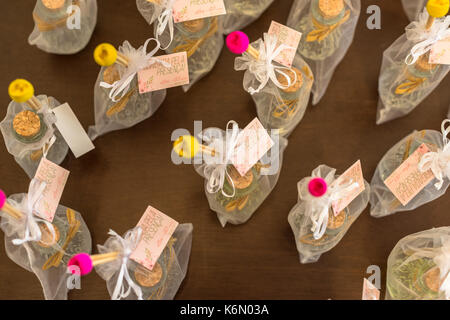 SAO PAULO, BRAZIL - SEPTEMBER 09, 2017: From the top picture of special gift for invited people thanking for coming to the party written in portuguese Stock Photo