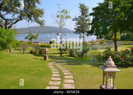 UDAIPUR, INDIA - NOVEMBER 4, 2015: The Oberoi Udaivilas grounds. The luxury hotel is situated on Lake Pichoola in Udaipur, Rajasthan, India. Stock Photo
