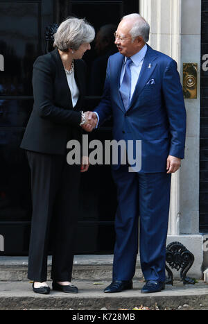 London, UK. 14th Sep, 2017. British Prime Minister Theresa May welcomes Prime Minister Najib Razak of Malaysia to 10 Downing Street, London, UK on 14th September 2017. Credit: Tejas Sandhu/Alamy Live News Stock Photo