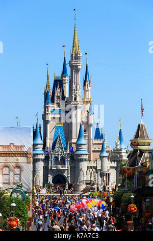 Walt Disney's Magic Kingdom theme park, showing the fairytale castle, Orlando, Florida, USA Stock Photo