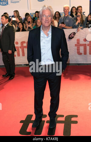 Toronto, Canada. 15th Sep, 2017. Richard Gere attends the premiere of 'Three Christs' during the 42nd Toronto International Film Festival, tiff, at Roy Thomson Hall in Toronto, Canada, on 14 September 2017. - NO WIRE SERVICE - Photo: Hubert Boesl//dpa/Alamy Live News Stock Photo