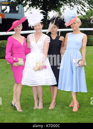 Photo Must Be Credited ©Alpha Press 079965 03/06/2016 Racegoers, Charlie Elmy Britton, Leigh Johnson, Chelsea De Montfort and Hariet Norbury at Ladies Day during The Investec Derby Festival 2016 at Epsom Downs Racecourse in Epsom, Surrey. Stock Photo