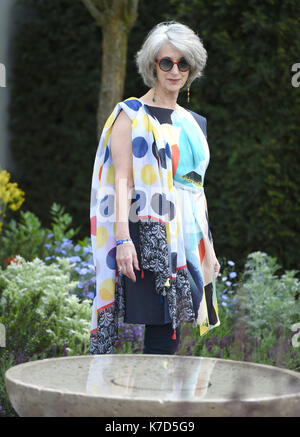 Photo Must Be Credited ©Alpha Press 079965 23/05/2016 Maureen Lipman at the RHS Chelsea Flower Show 2016 held at the Royal Hospital in Chelsea, London. Stock Photo